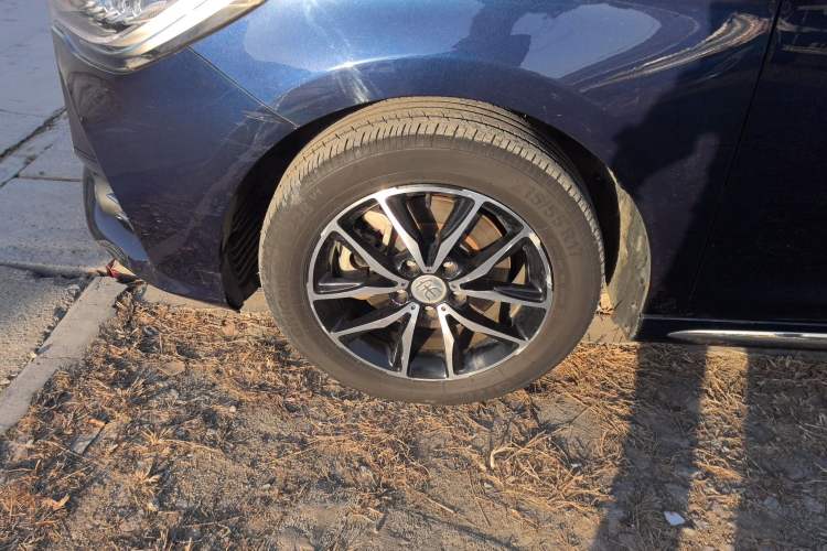 Used BYD Song MAX 2018 1.5T Automatic Smart Connect Elite Model with 6 Seats
