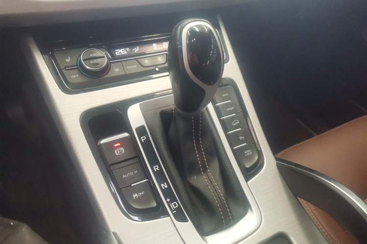 Used Geely Auto Emgrand X7 Sport 2016 1.8TD Automatic All-Wheel-Drive ZhiZun Edition
