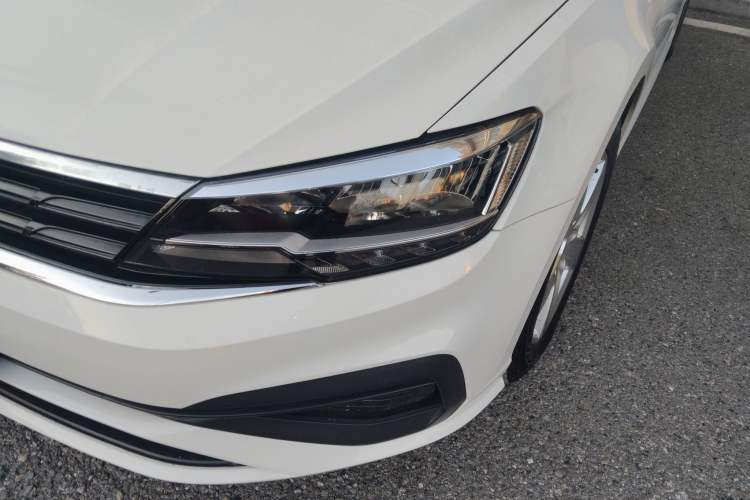 Used Volkswagen Lamando 2019 230TSI DSG Fashion Edition China VI
