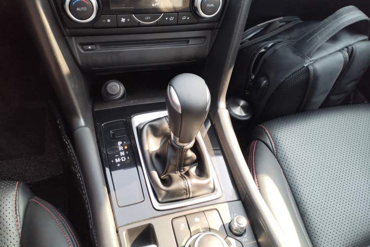 Used Mazda Mazda 3 Axela 2019 Cloud-Controlled Sedan 1.5L Automatic Luxury Model China VI Standard
