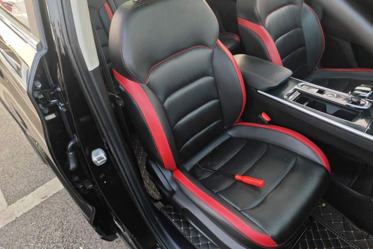 Used SOL X8 2021 300T DCT Prestige Smart Connectivity Edition 5-seater
