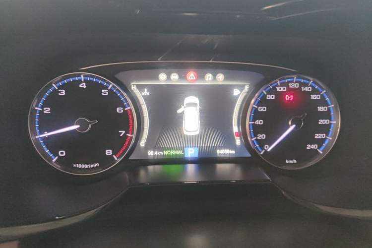 Used GAC Trumpchi GS8 2017 320T Two-Wheel Drive Luxury Smart Connectivity Version (7 Seats)