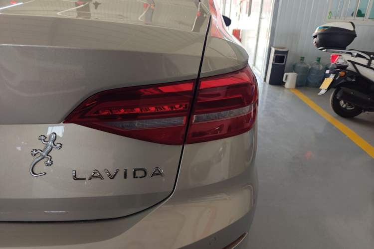 Used Volkswagen Lavida 2019 1.5L Automatic Comfort Edition China VI Standard