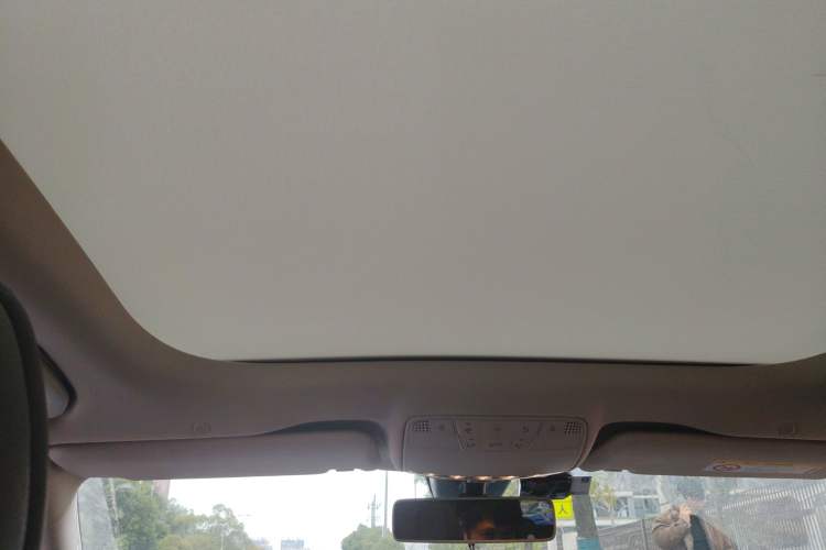 Used Mercedes-Benz E-Class 2019 E 300 L Sporty and Stylish Model
