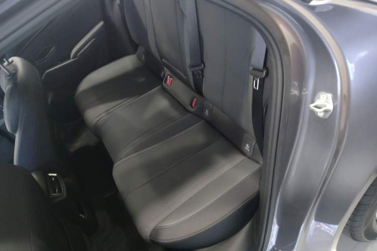 Used BYD Qin L 2025 DM-i Smart Drive 120KM Superior Model
