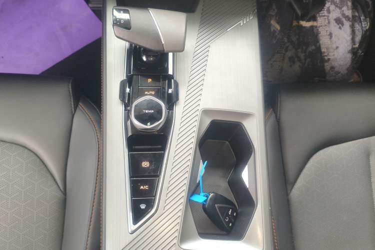 Used Oshan Z6 2022 Blue Whale 1.5T DCT Smart Edition Urban Version