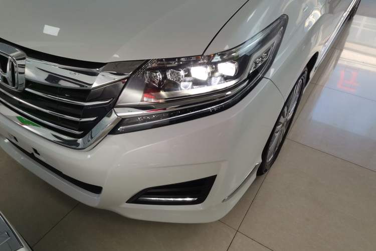 Used Honda Elysion 2016 2.4L Luxury Edition
