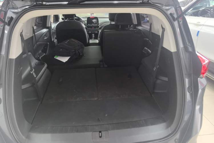 Used Chevrolet Orlando 2020 Light Hybrid Redline 530T Automatic Enjoyment Edition (5+2 Models)
