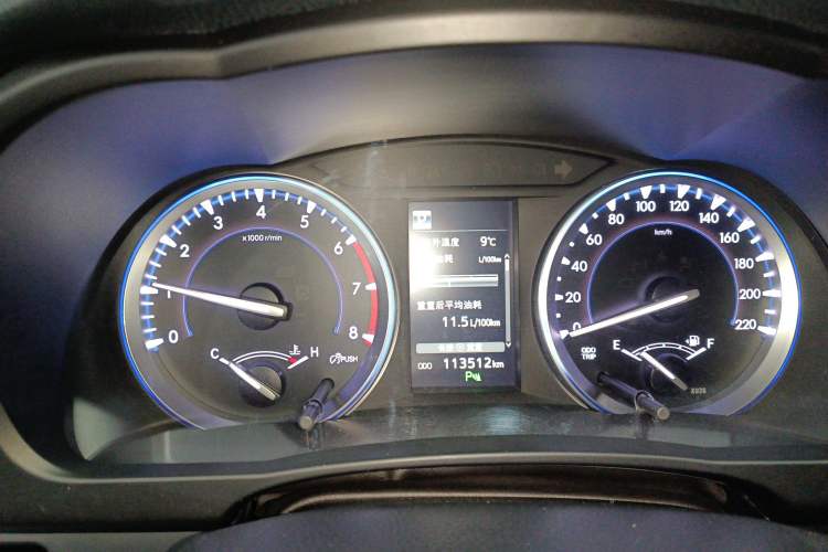 Used Toyota Highlander 2018 2.0T Four-Wheel Drive Luxury Version 7 Seats China VI Standard