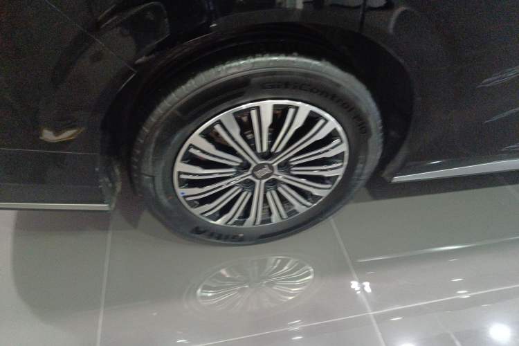 Used BYD Xia 2025 DM-i 1.5T 180km Beyond Edition
