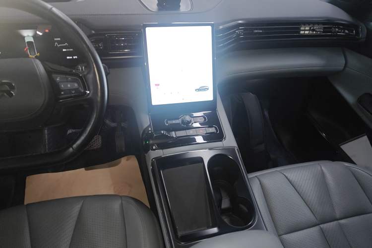 Used Nio ES8 2020 415 km Range 6-Seater Version