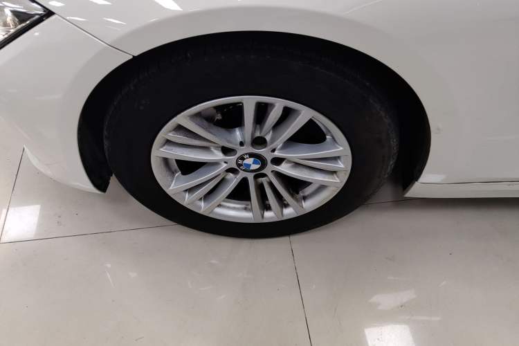 Used BMW 3 Series 2014 320Li Fashion Model
