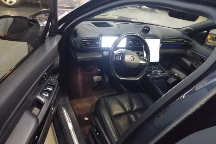 Used Nio ES8 2020 450 km Range 6-Seater Version
