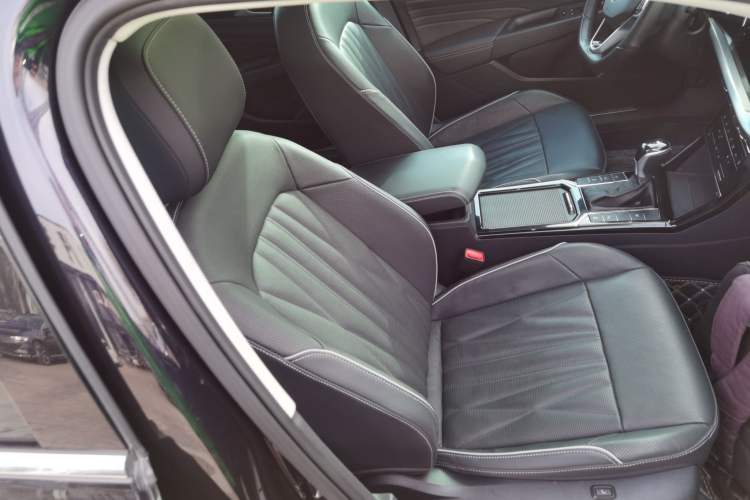 Used Volkswagen Passat 2022 330TSI Luxury Edition
