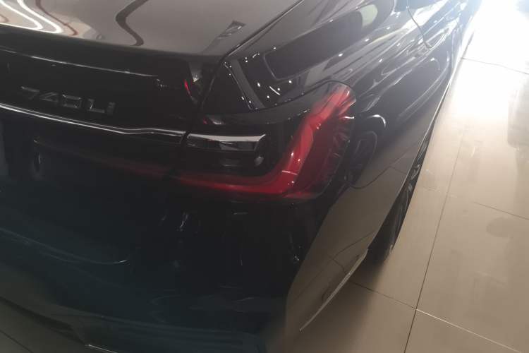 Used BMW 7 Series 2019 Restyled 740Li Leading Edition M Sport Package
