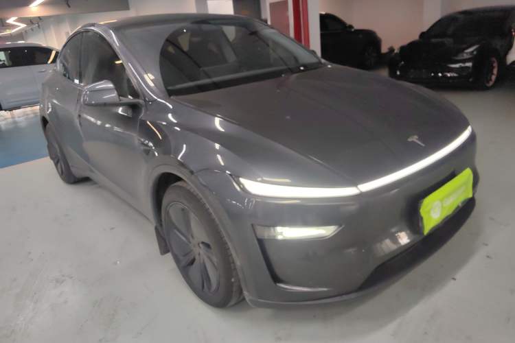Used Tesla Model Y 2025 Rear-Wheel-Drive Version