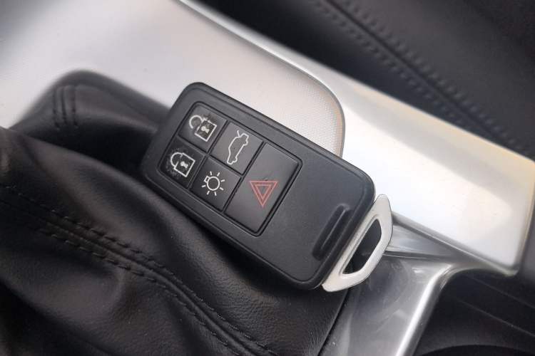 Used Volvo V60 2017 T5 Zhiyi Edition China V Standard