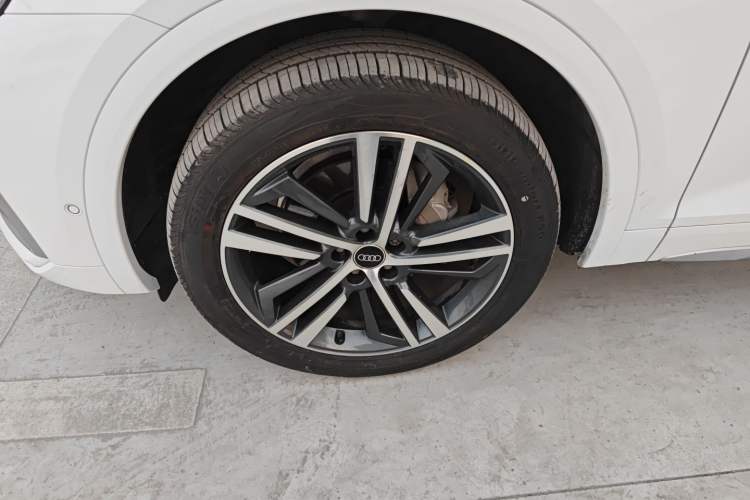 Used Audi Q5L 2022 40T Luxury Dynamic Model
