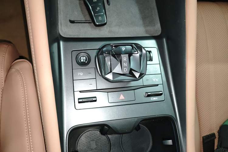 Used BYD Song L EV 2025 Intelligent Driving Version 662 km LiDAR Excellence Edition
