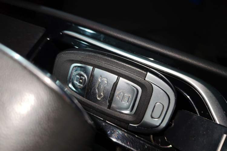 Used Hongqi E-QM5 2023 Revised Version Basic Travel Edition
