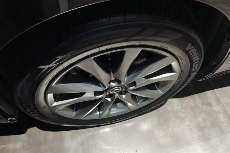 Used Mazda Atenza 2020 2.0L Blue Sky Luxury Edition
