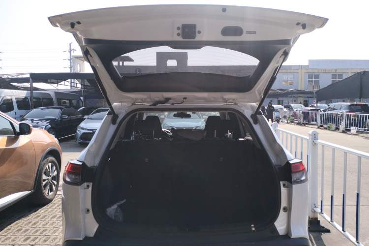 Used Toyota FRONTLANDER 2022 2.0L CVT Luxury Edition
