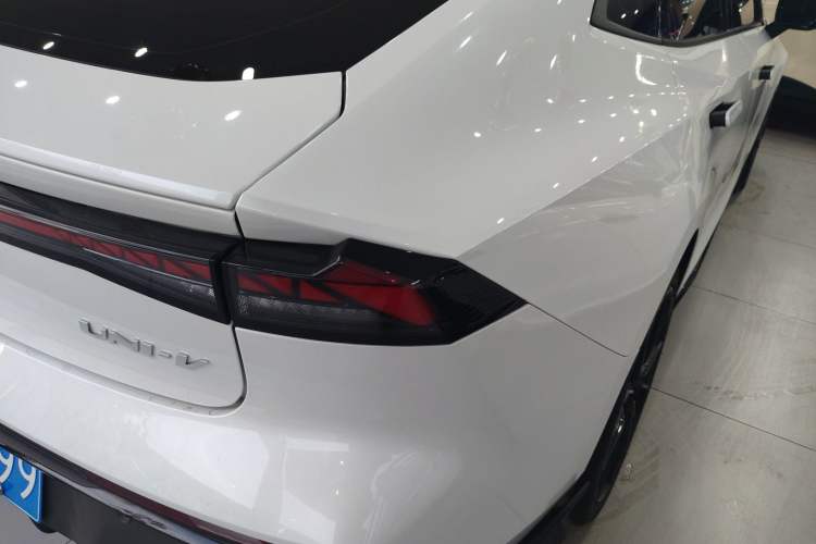 Used Changan UNI-V 2024 1.5T Prestige Sport Edition
