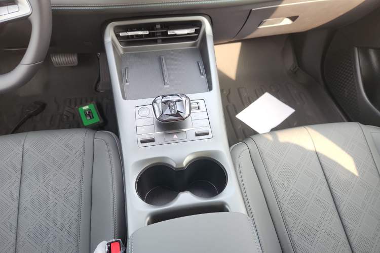 Used BYD Qin PLUS 2025 DM-i Smart Drive 55KM Leading Model
