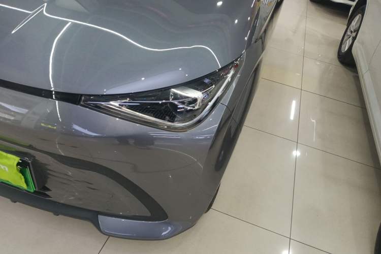 Used Cowin October 2025 Mate 410 km Surfing Edition
