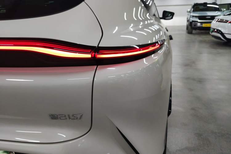 Used  LS7 2024 90 kWh Max Elite Rear-Drive Version