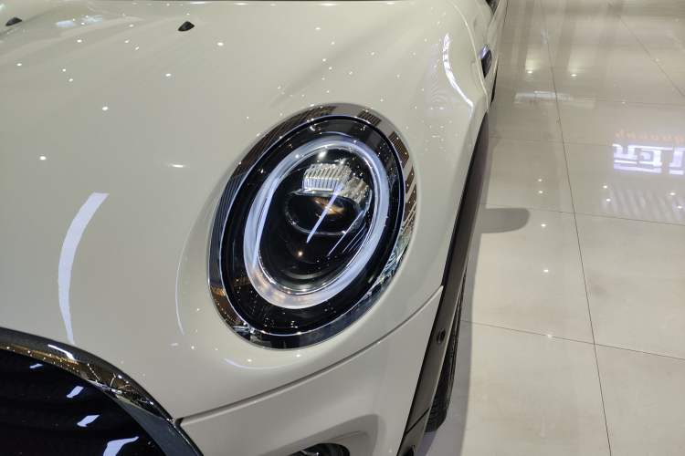 Used  MINI 2021 1.5T COOPER Classic Edition
