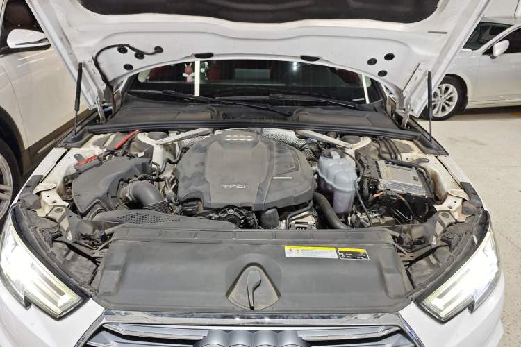 Used Audi A4L 2018 30th Anniversary Edition 40 TFSI Fashion Model
