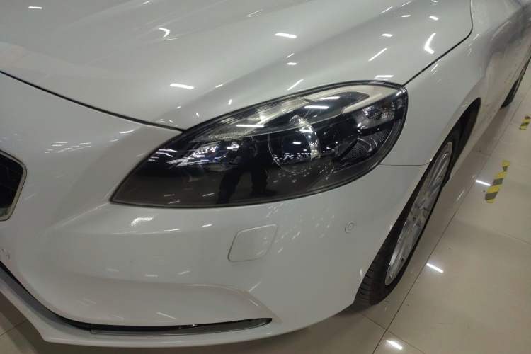 Used Volvo V40 2016 T3 Zhiyi Edition
