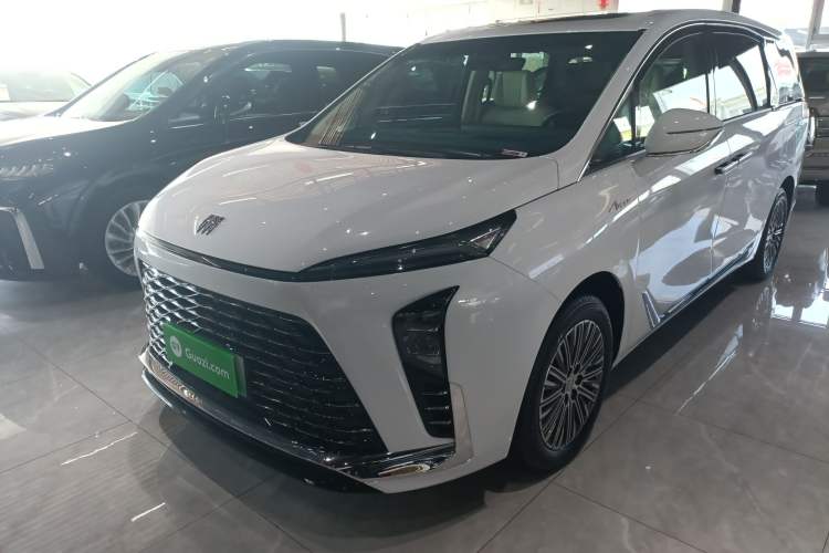 Used Buick GL8 New Energy 2024 Lu Zun Luxury Edition 7-Seater