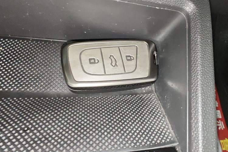 Used Chery Little Ant 2022 Sweet Pink Edition Half-Sugar Version Lithium Iron Phosphate 30 kW 301 km