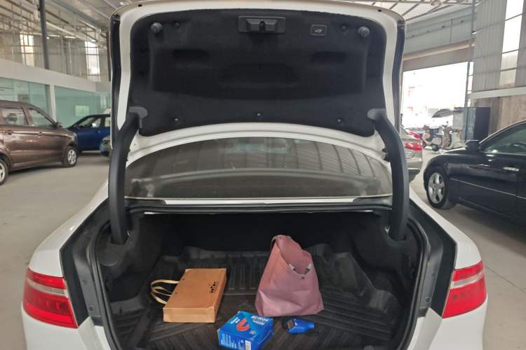 Used Jaguar XE 2015 3.0 SC 340 PS S