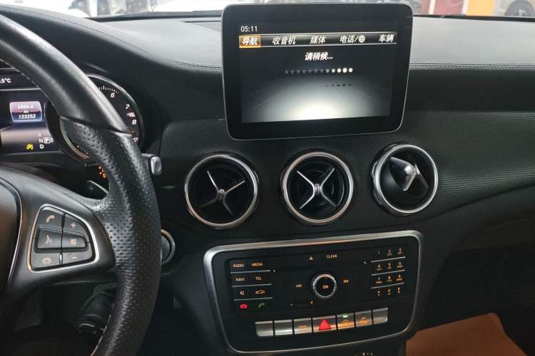 Used Mercedes-Benz GLA 2017 GLA 200 Fashion Model