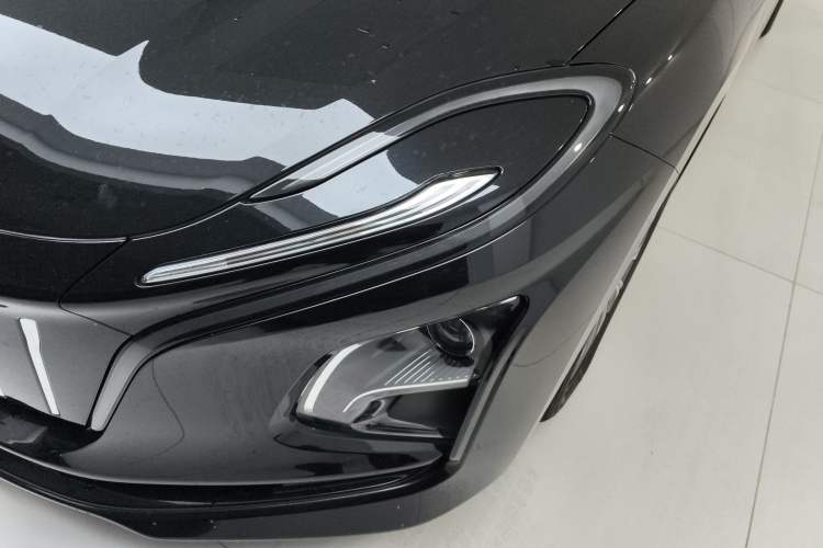 Used Hongqi E-QM5 2024 610 km PLUS
