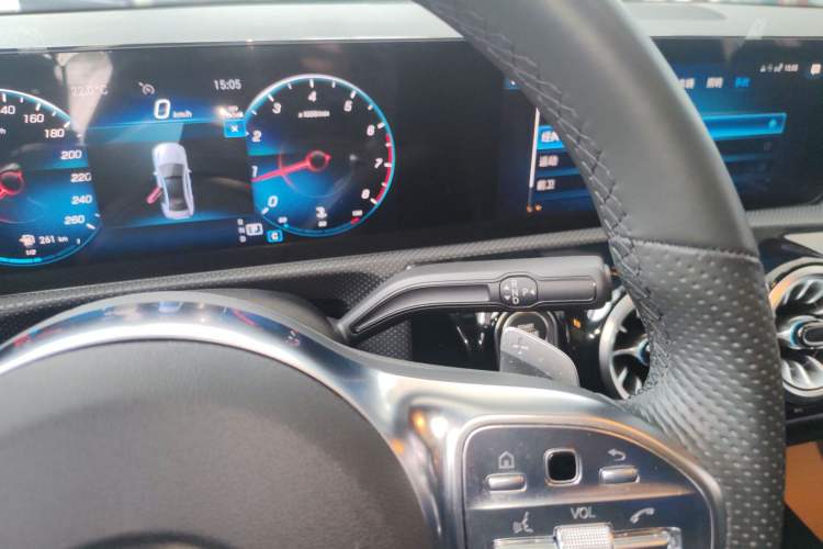 Used Mercedes-Benz A-Class 2022 Revised Version A 200 L Sport Sedan Fashionable Style