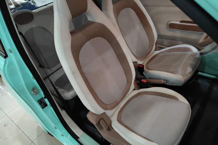 Used Bestune Pony 2026 222km Colorful Horse