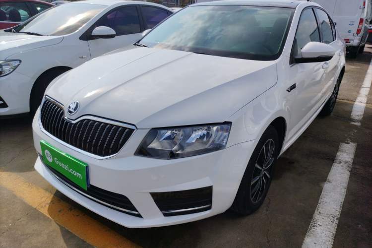 Used Skoda Octavia 2017 1.6L Automatic Smart Drive Edition