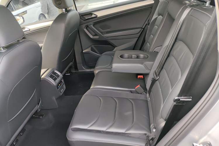 Used Volkswagen Tiguan L 2018 330TSI Automatic Two-Wheel Drive Luxury Edition
