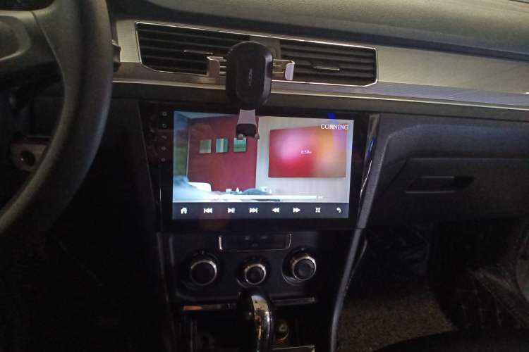 Used Volkswagen Bora 2016 1.6L Automatic Fashion Model
