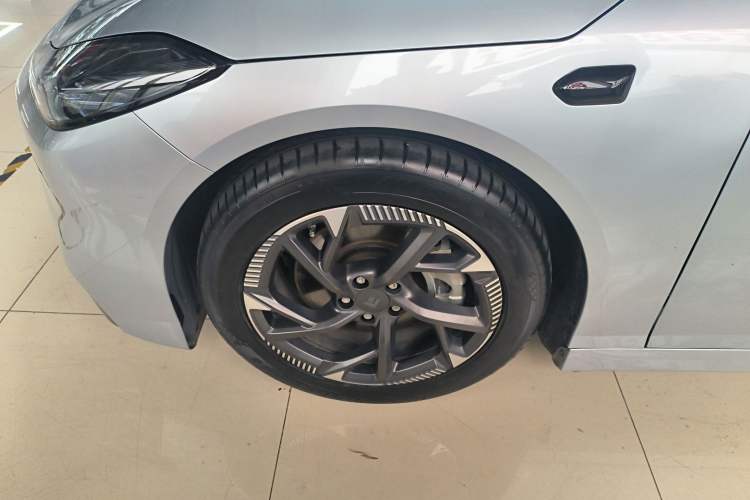 Used  GT 2023 560 Rear-Drive Seven-Wing Edition
