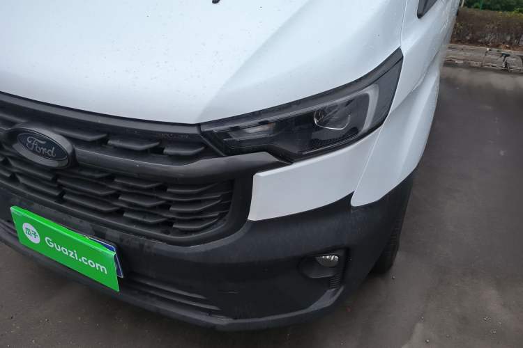 Used Ford Transit 2023 2.0T Gasoline Manual Multifunction Commercial Vehicle Short Wheelbase Low Roof 5/6 Seats