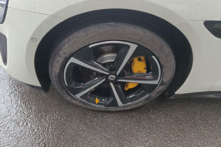 Used  SU7 2024 Four-Wheel Drive Ultra-Long Range Advanced Intelligent Driving Max Edition
