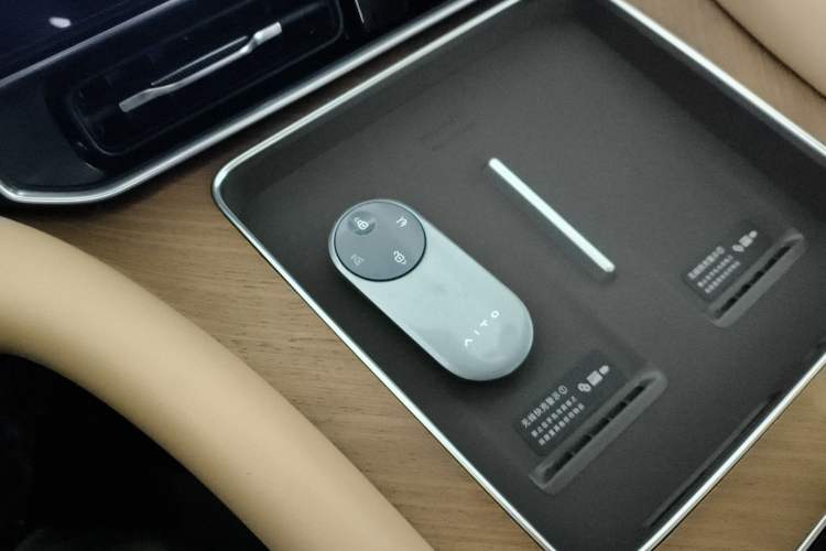 Used Hima AITO M9 2024 Range-Extended Ultra Version 52 kWh 5-Seater Model