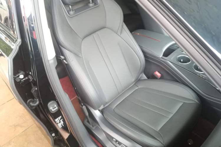 Used Hongqi HS3 2024 1.5T Shanwei Edition
