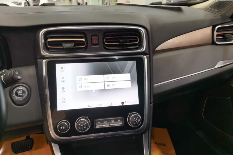 Used Lynk & Co 01 2017 2.0T Two-Wheel Drive Pro Edition
