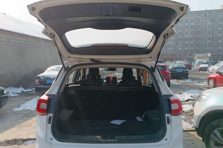 Used Baojun 510 2017 1.5L Automatic Fashion Model